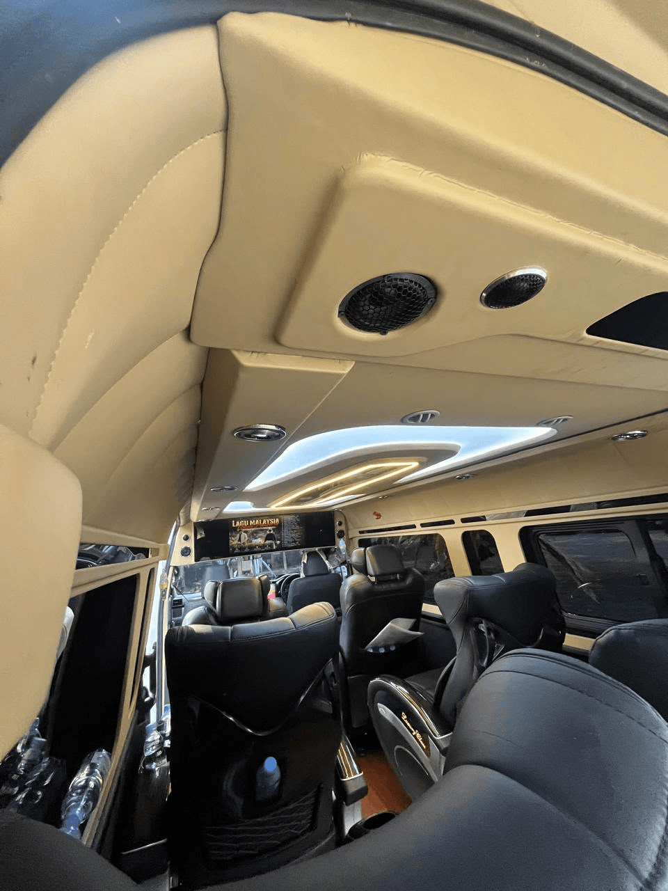 Toyota Hiace Luxury - 2